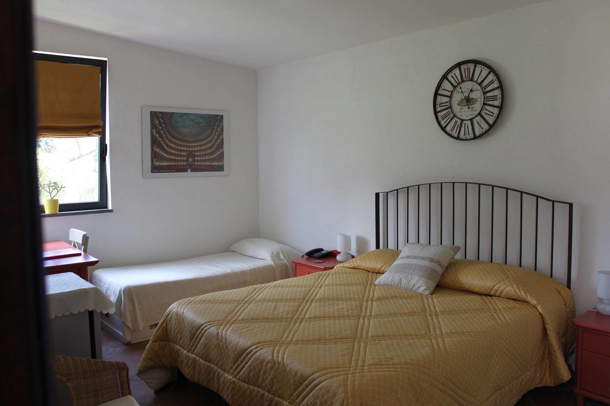 Aparthotel Flegrea House à Pouzzoles Extérieur photo
