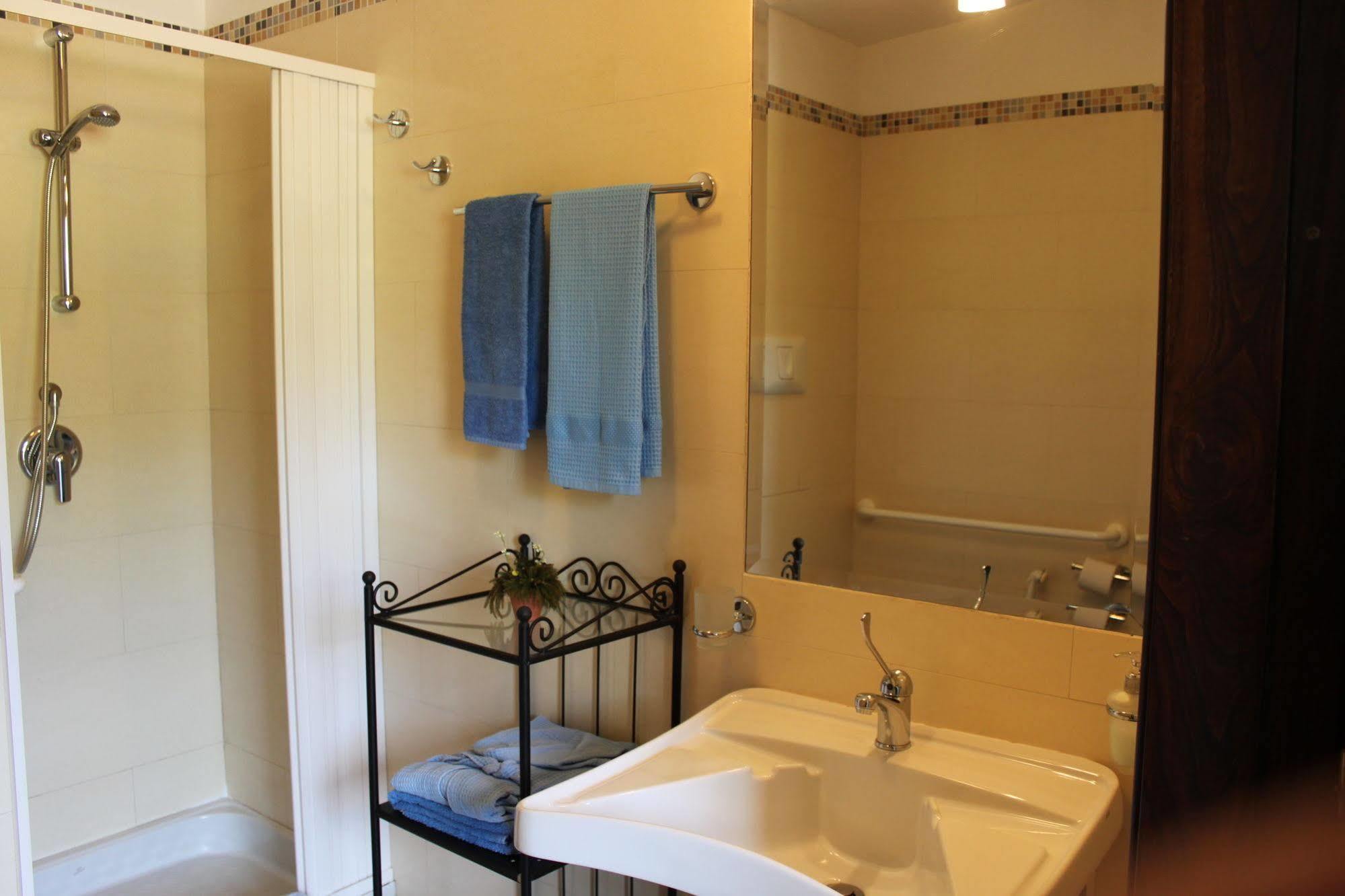 Aparthotel Flegrea House à Pouzzoles Extérieur photo