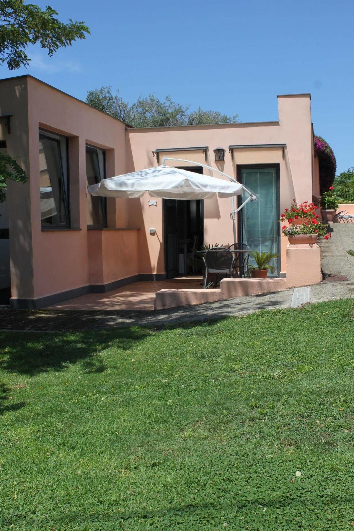 Aparthotel Flegrea House à Pouzzoles Extérieur photo