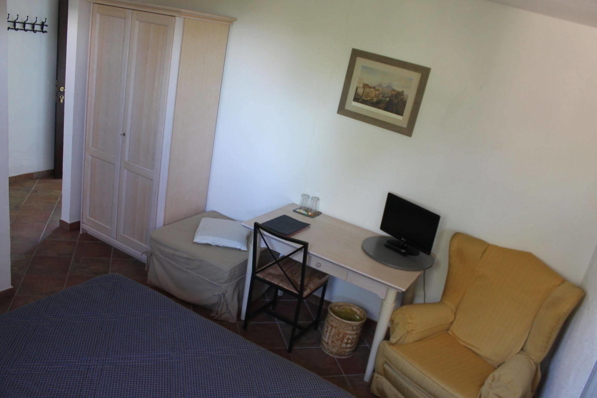 Aparthotel Flegrea House à Pouzzoles Extérieur photo