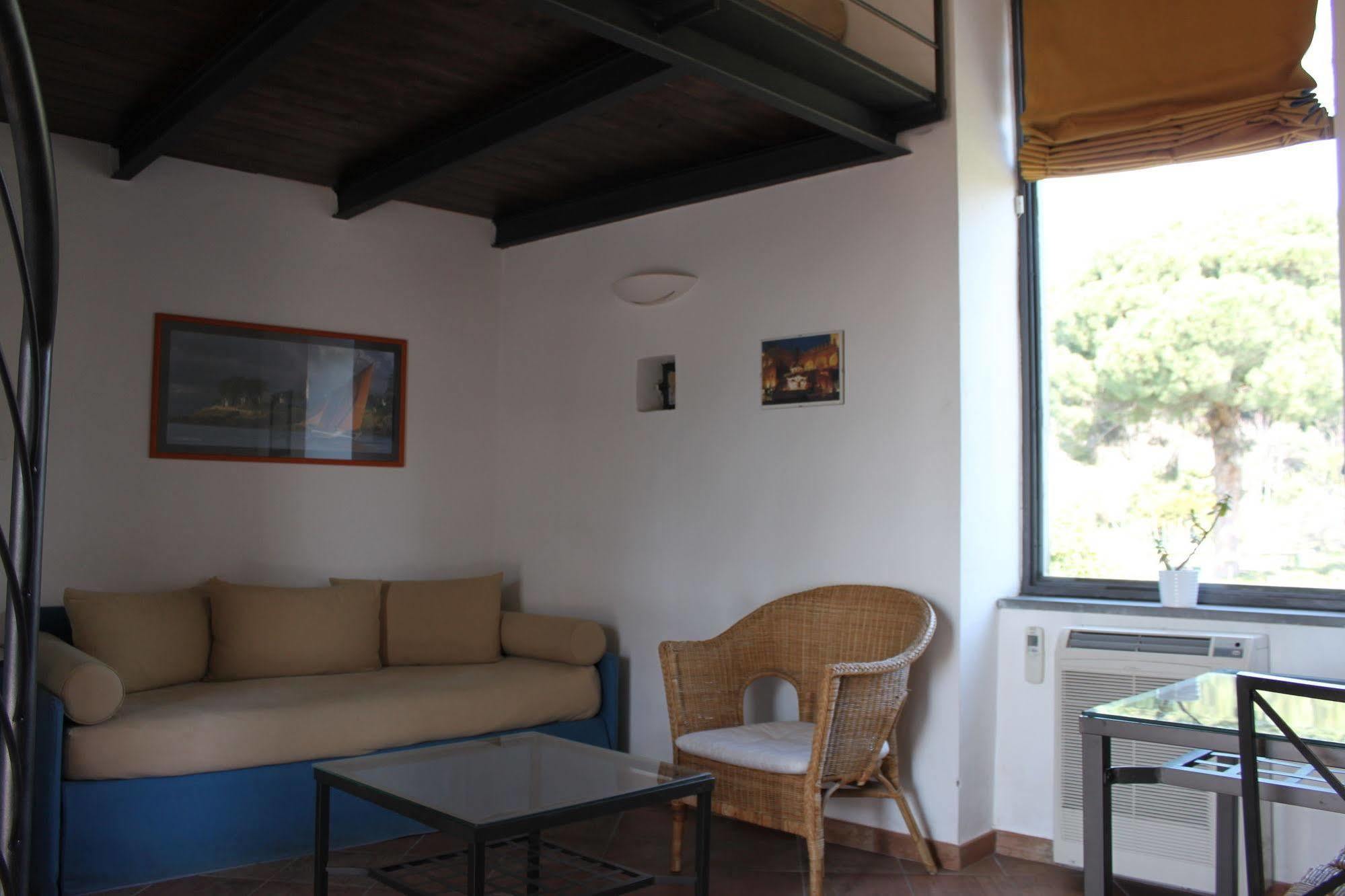 Aparthotel Flegrea House à Pouzzoles Extérieur photo